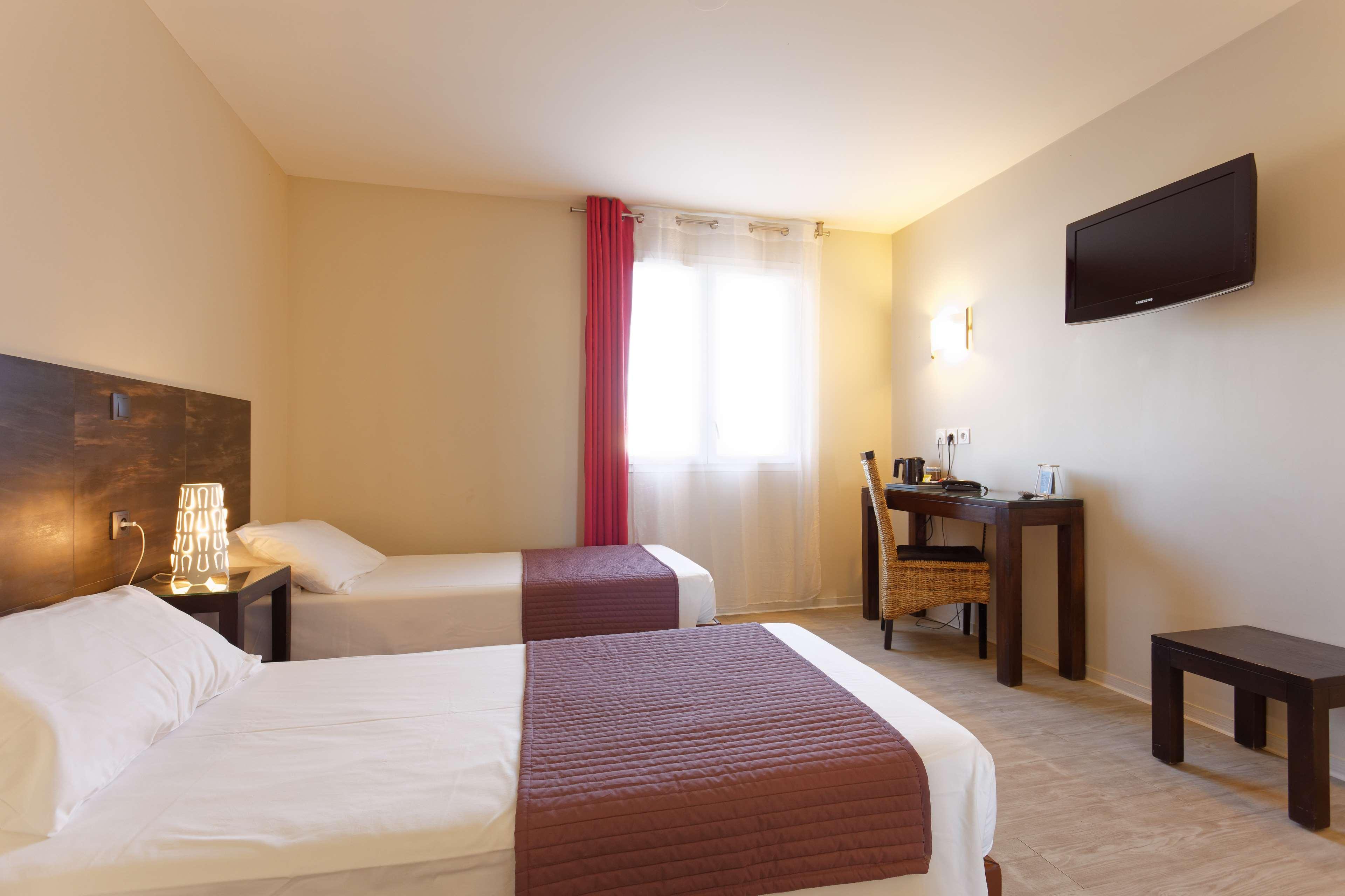 Kyriad Perpignan Sud Hotel Екстериор снимка